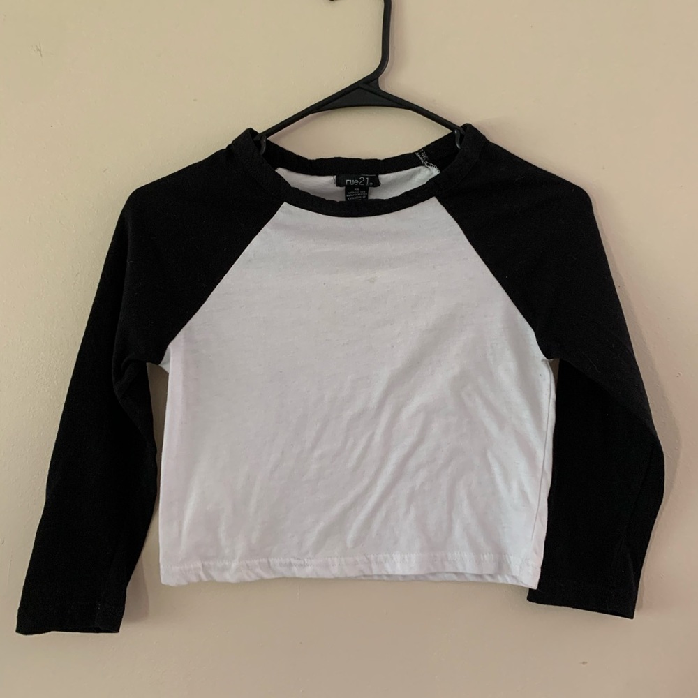 Long sleeve crop top